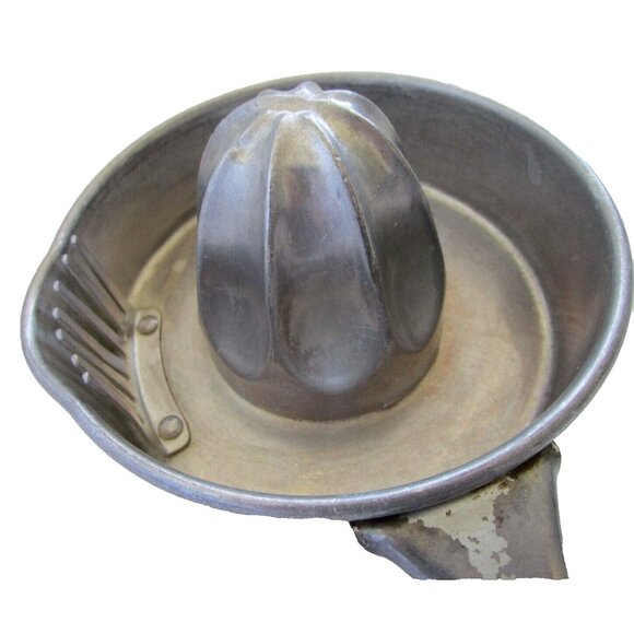 Kwicky Citrus Juicer Reamer Seed Catcher Rotating Quam-Nichols Chicago IL USA - Picture 5 of 16
